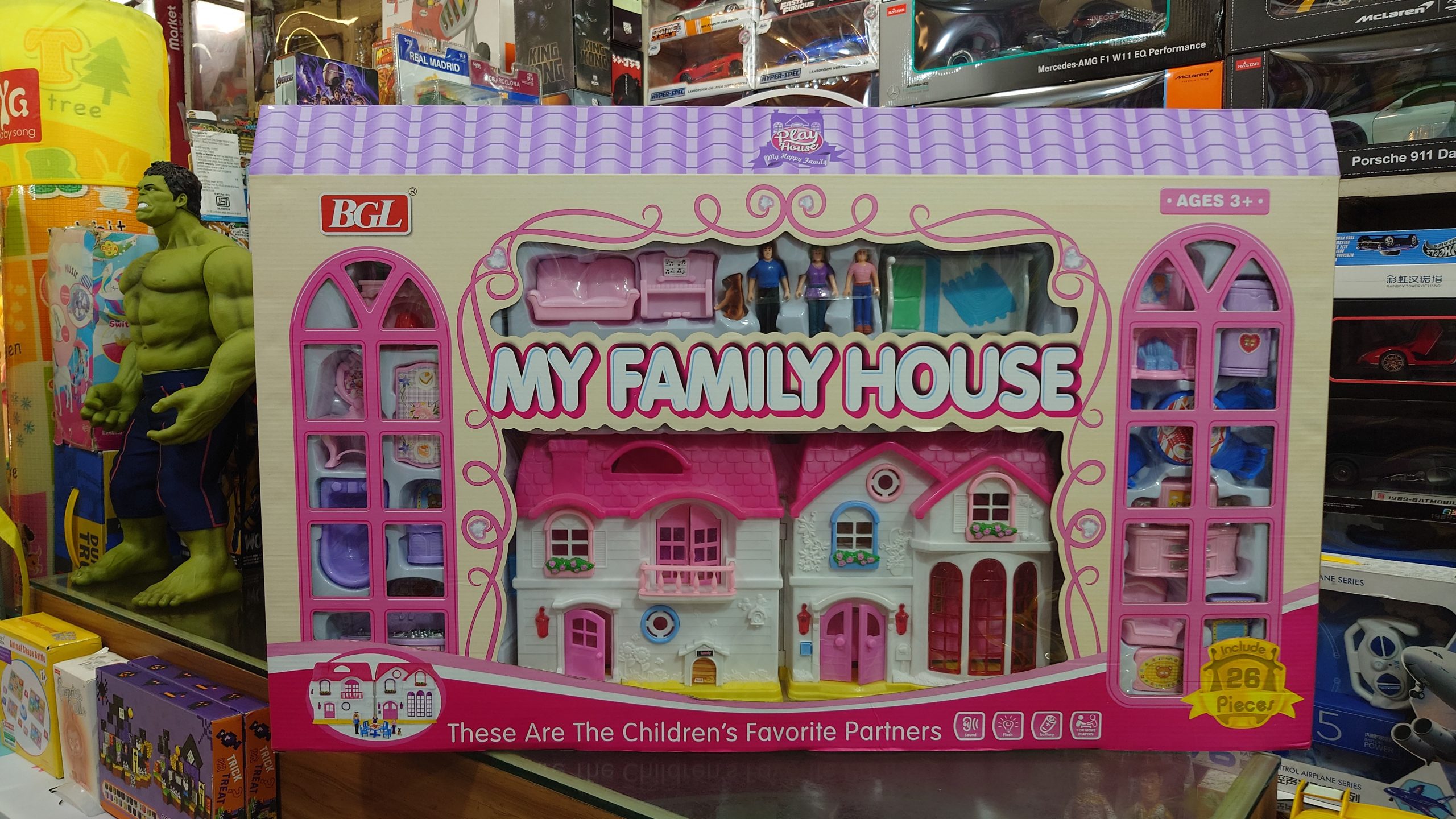 My Family house 26 piece set - Image 6